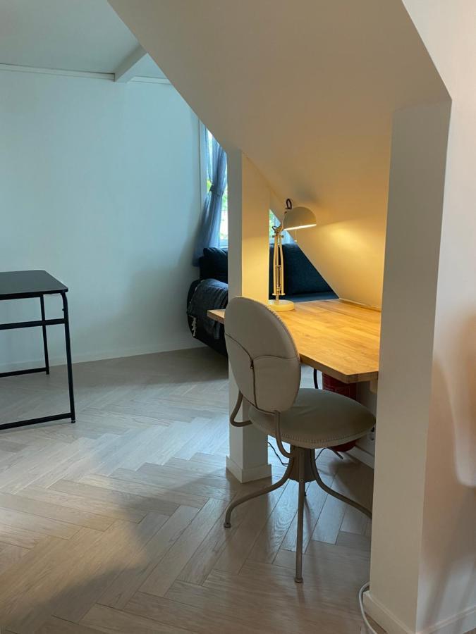 Entire Renovated Apartment From 1780 With Kitchen, Bath, Bedroom, And Living Room In Skuteviken Берген Екстериор снимка