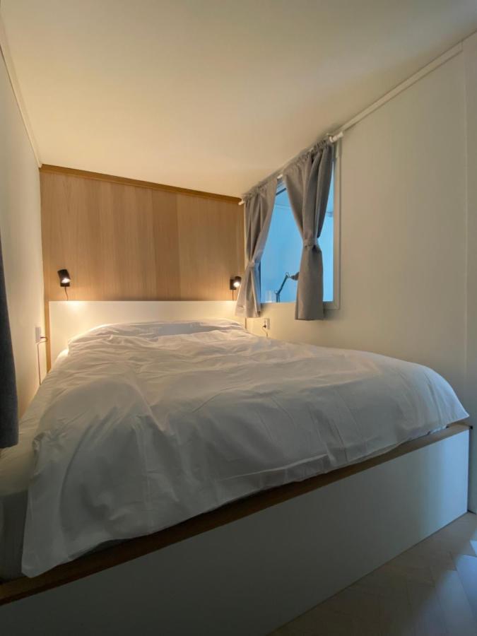 Entire Renovated Apartment From 1780 With Kitchen, Bath, Bedroom, And Living Room In Skuteviken Берген Екстериор снимка